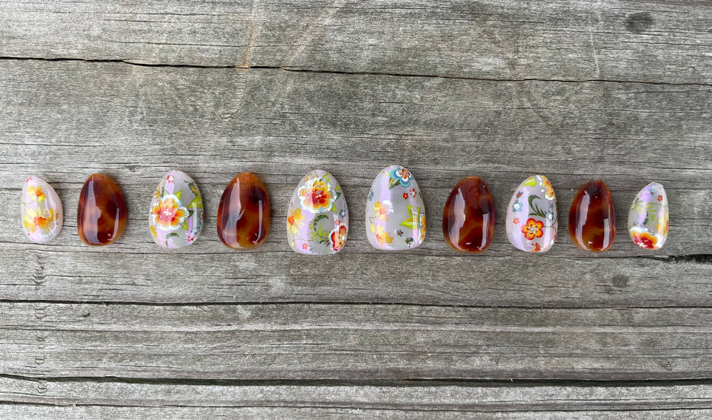 Grandma's House handmade tortoiseshell and lavender vintage floral press on nails with gems, short almond